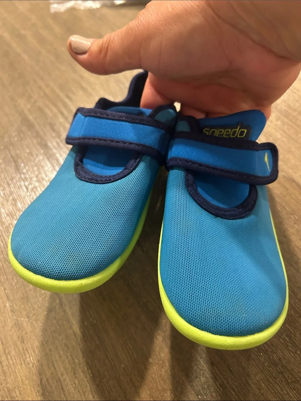 Speedo Kids Blue and Navy Lime-Trim Water Shoes, Size 9/10, Gently Used.